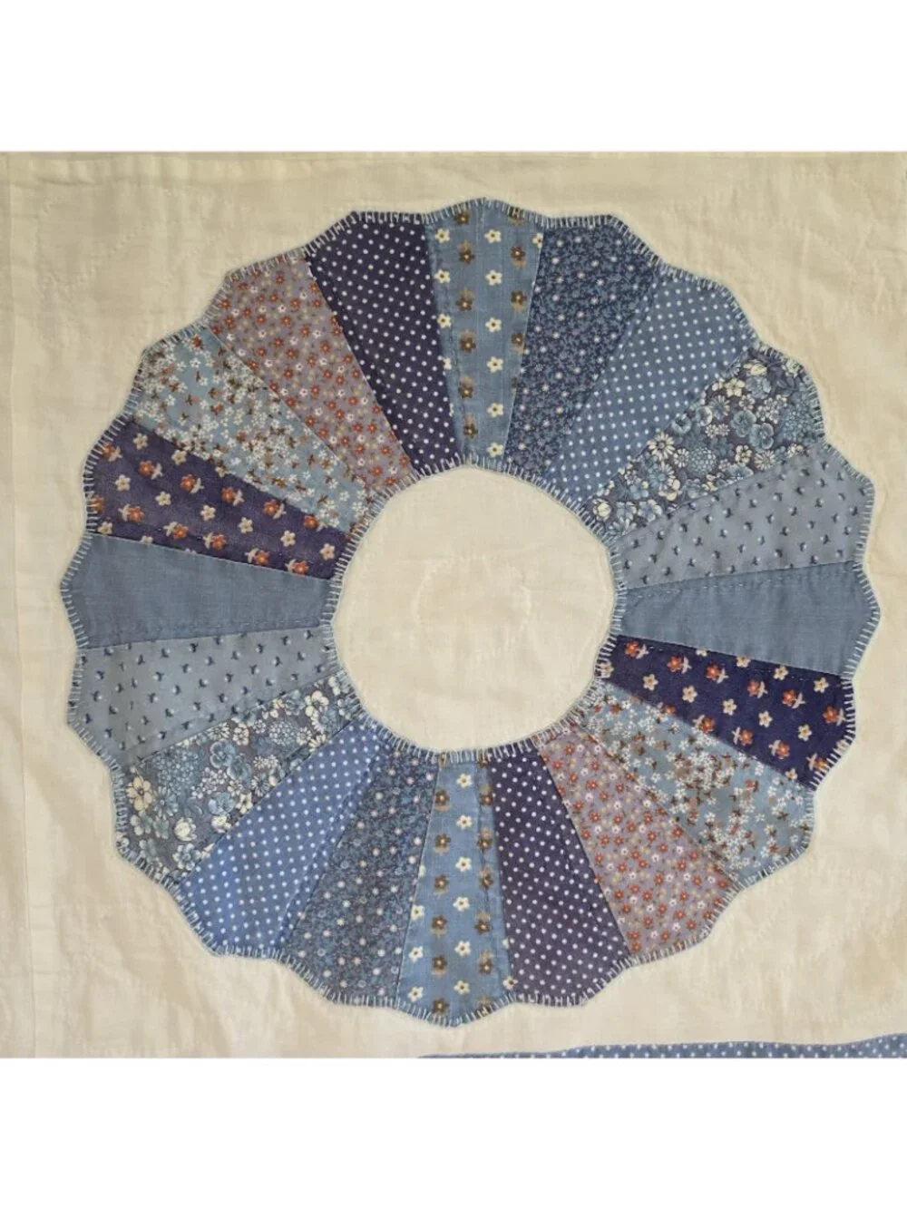 Vintage Handmade Blue Floral Dresden Plate Quilt 79 x 93